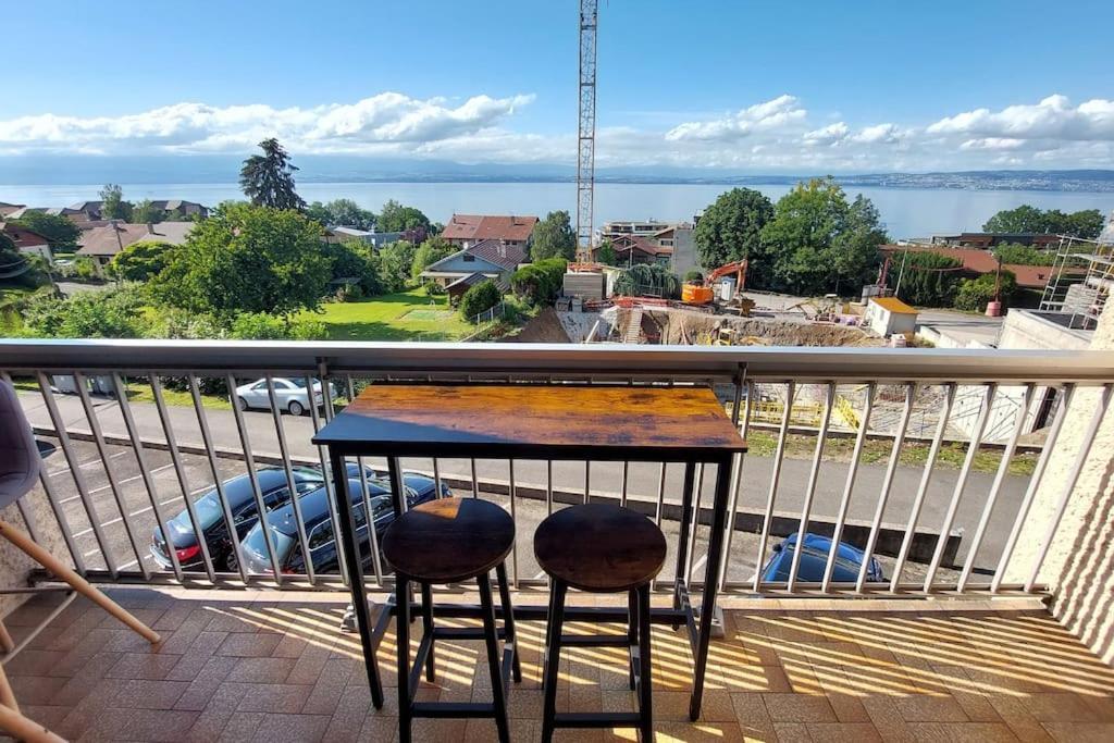 Appart Cosy Avec Vue Sur Le Lac Leman Évian-les-Bains Exteriör bild